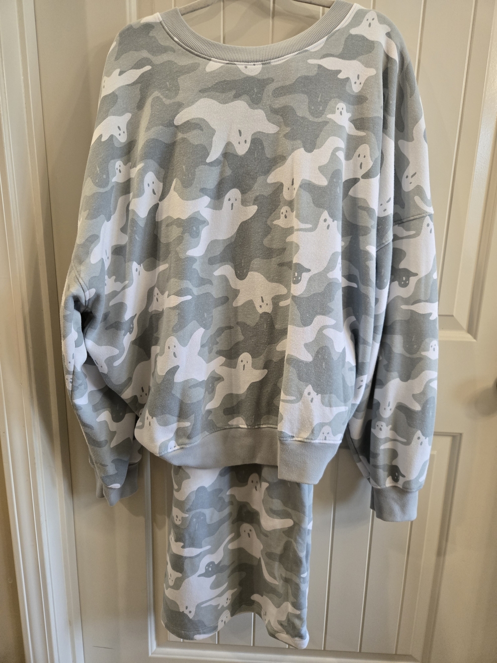 Mighty Fine Womens Ghost Camo Sweat Set - Gray & White Size 3x